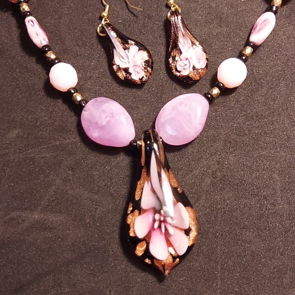 Artisan Lampwork Pendant Necklace with matching earrings
